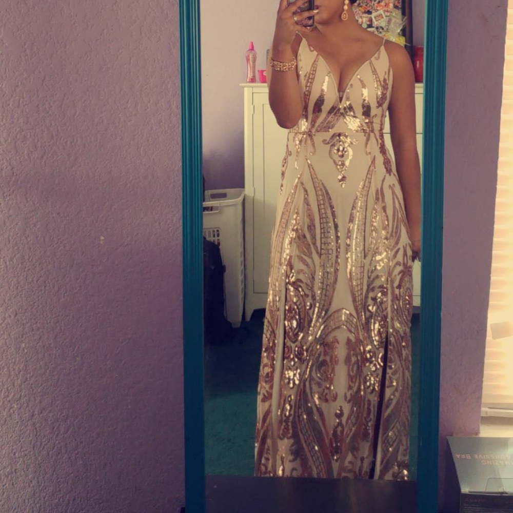 Formal dress, only work once. Paid 85. Size M